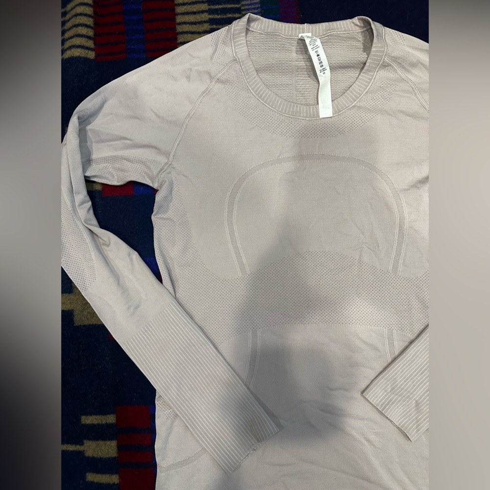 lululemon athletica Long Sleeve Top in Light Gray - Picture 2 of 3